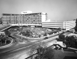 Beverly Hilton Hotel 1962